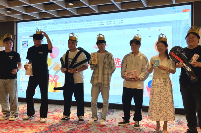【福尚云宅】員工生日會(huì) | 定格快樂時(shí)刻